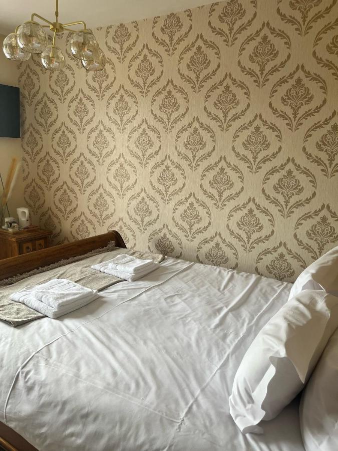 The Lion Hotel Llansantffraid-ym-Mechain Esterno foto