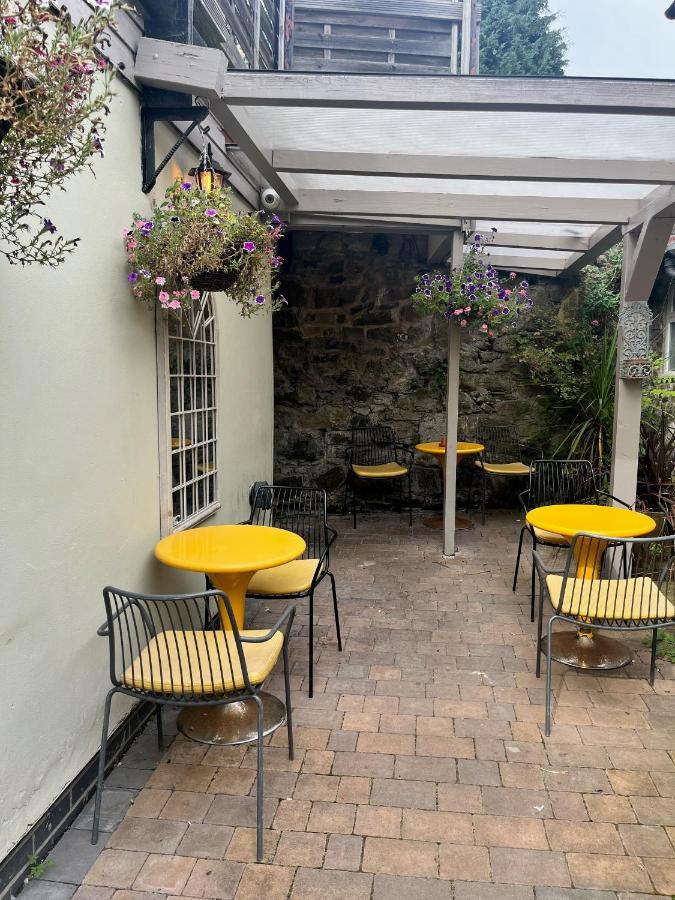 The Lion Hotel Llansantffraid-ym-Mechain Esterno foto